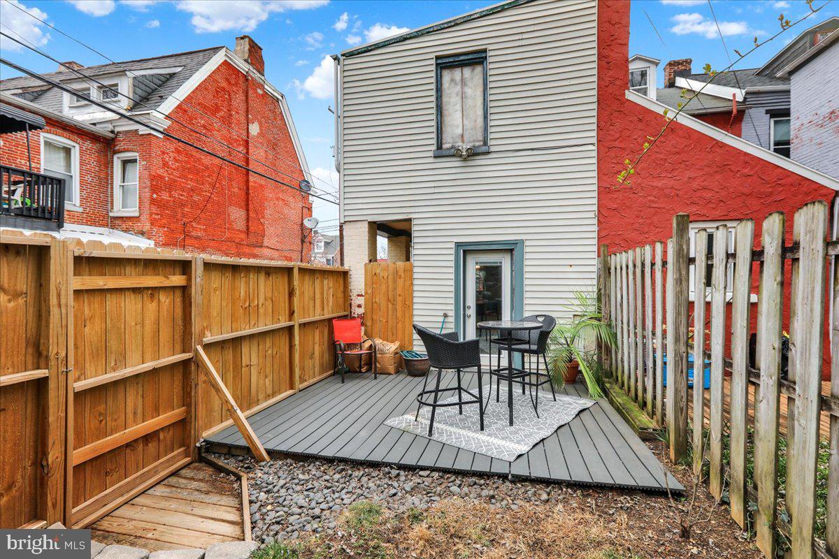 LANCASTER - Residential