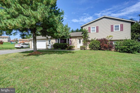 Photo of 4125 Ricklyn Drive, CHAMBERSBURG, PA 17202 (MLS # PAFL2037950)