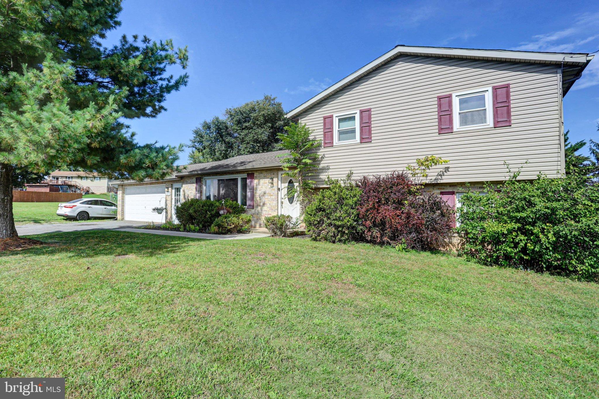4125 RICKLYN DRIVE