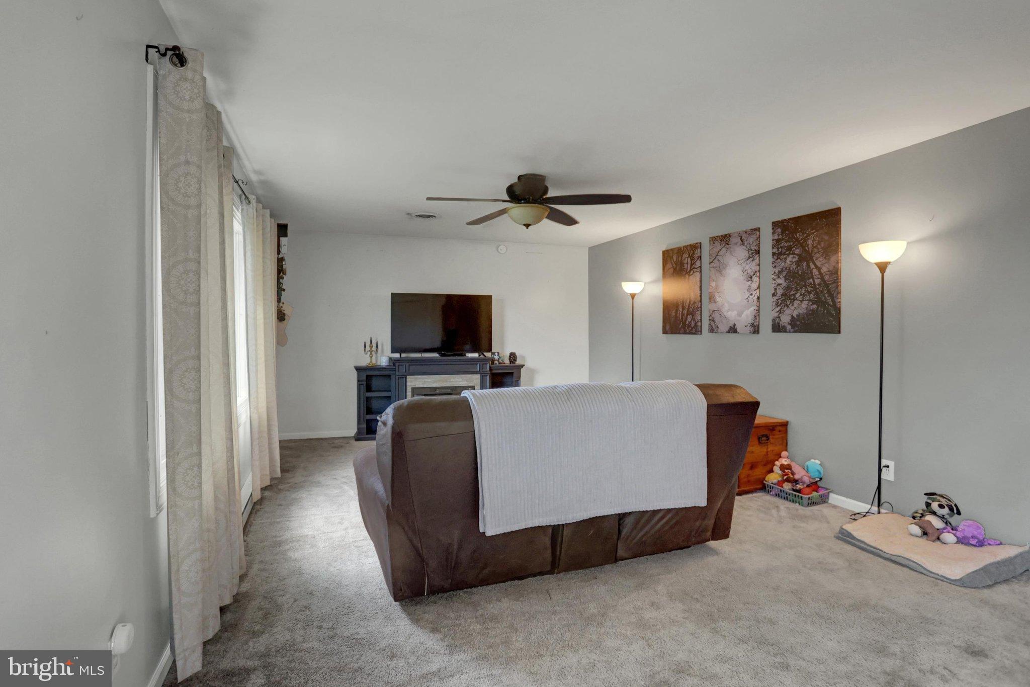 4125 RICKLYN DRIVE