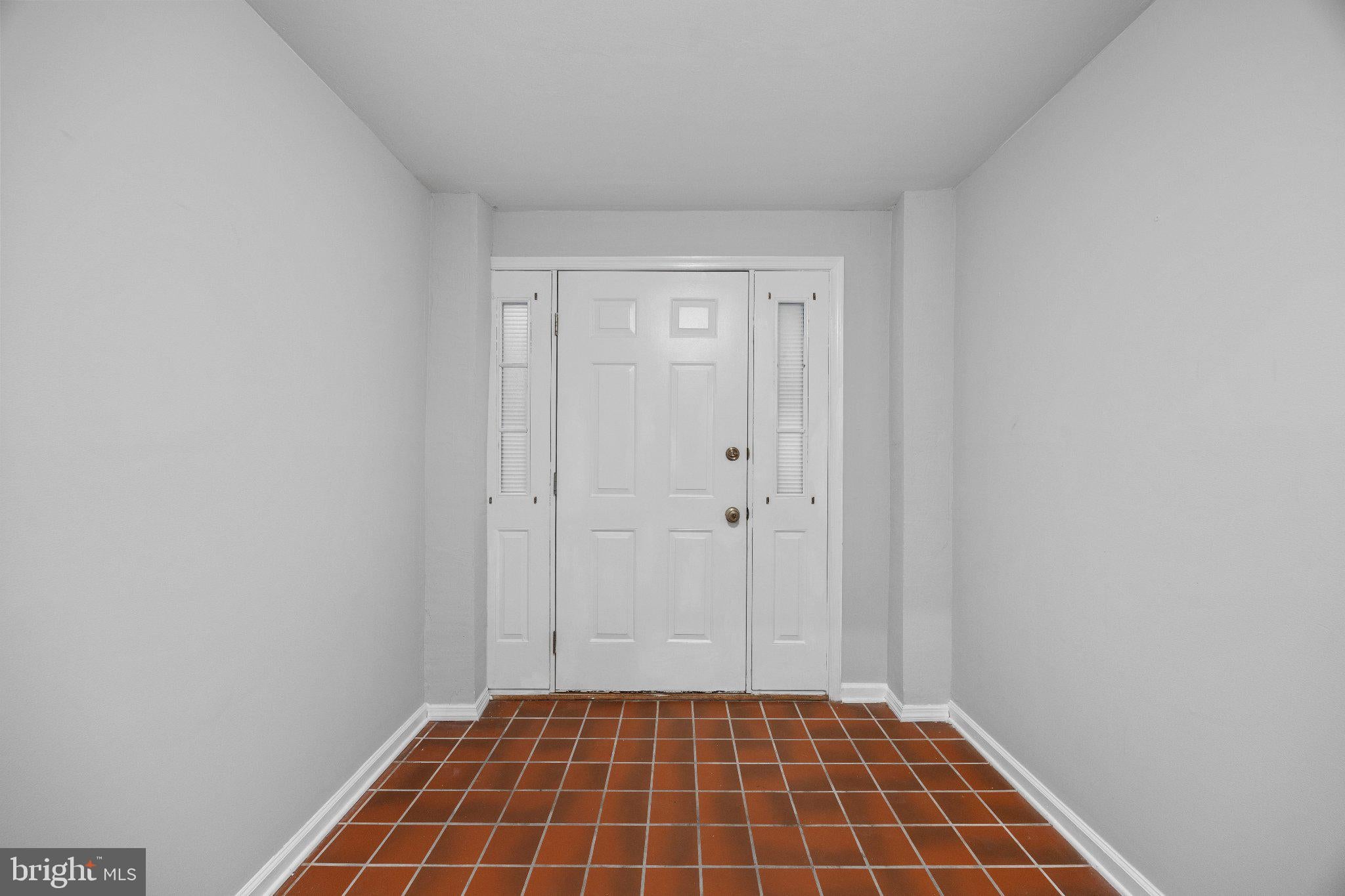 8023 BROKEN REED COURT