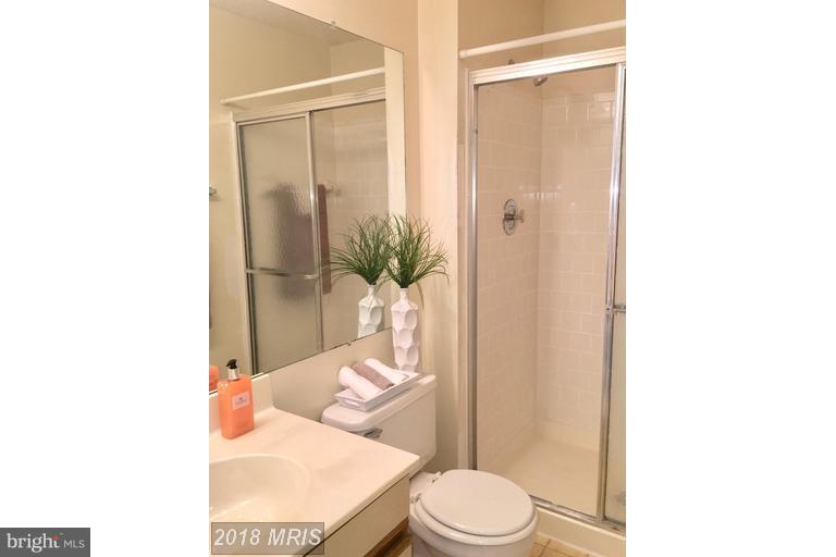 HUNTERS SQUARE - Residential Lease