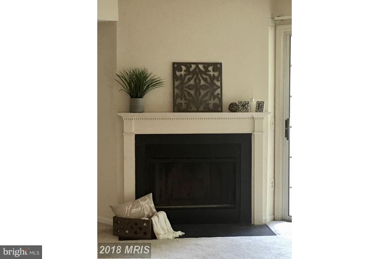 HUNTERS SQUARE - Residential Lease