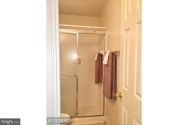 HUNTERS SQUARE - Residential Lease