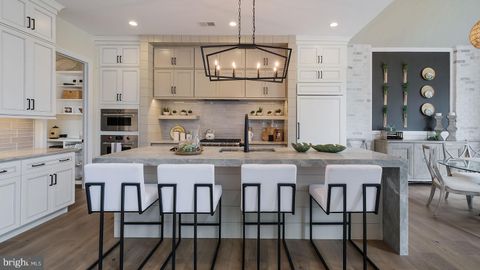 Homes For Sale - 106 Lexington Manor Mnr<br/> GLENMOORE, PA 19343