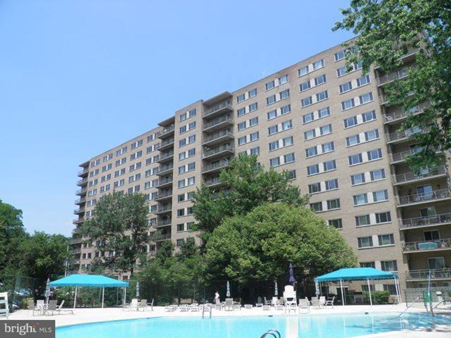 SUN-FILLED 1BR ON 11TH FLR W/SKYLINE VIEWS. UPDATED BATH.OPEN FLOOR PLAN.FRESHLY PAINTED,WOOD FLRS.WALK-IN + CLOSETS. INCLUDES ALL UTILITIES, PARKING & ALL BLDG AMENITIES; POOL,ETC. WALK TO D'TOWN SILVER SPRING/METRO. CALL FOR REQUIREMENTS - APPLICATION FEE $45 P/ADULT & NON-REFUNDABLE. MINUTES TO NIH / FDA / WALTER REED /495,WASHINGTON, DC-OFF THE 16TH CORRIDOR. FOR IMMEDIATE OCCUPANCY.