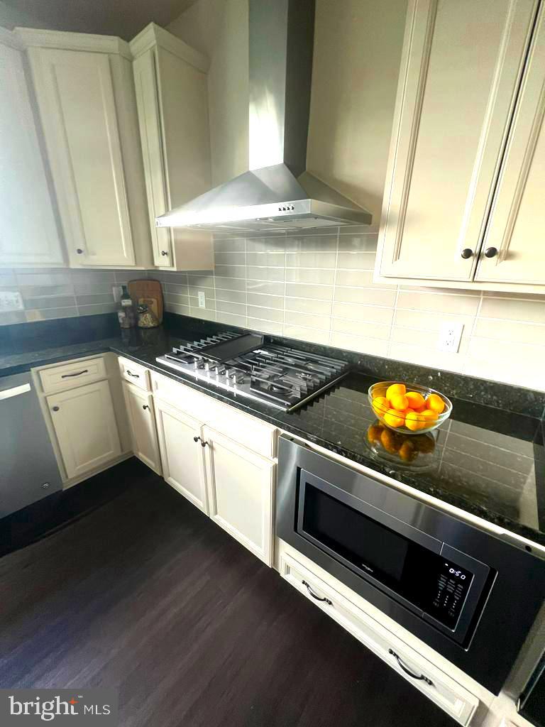 GLADHILL ESTATES - Residential