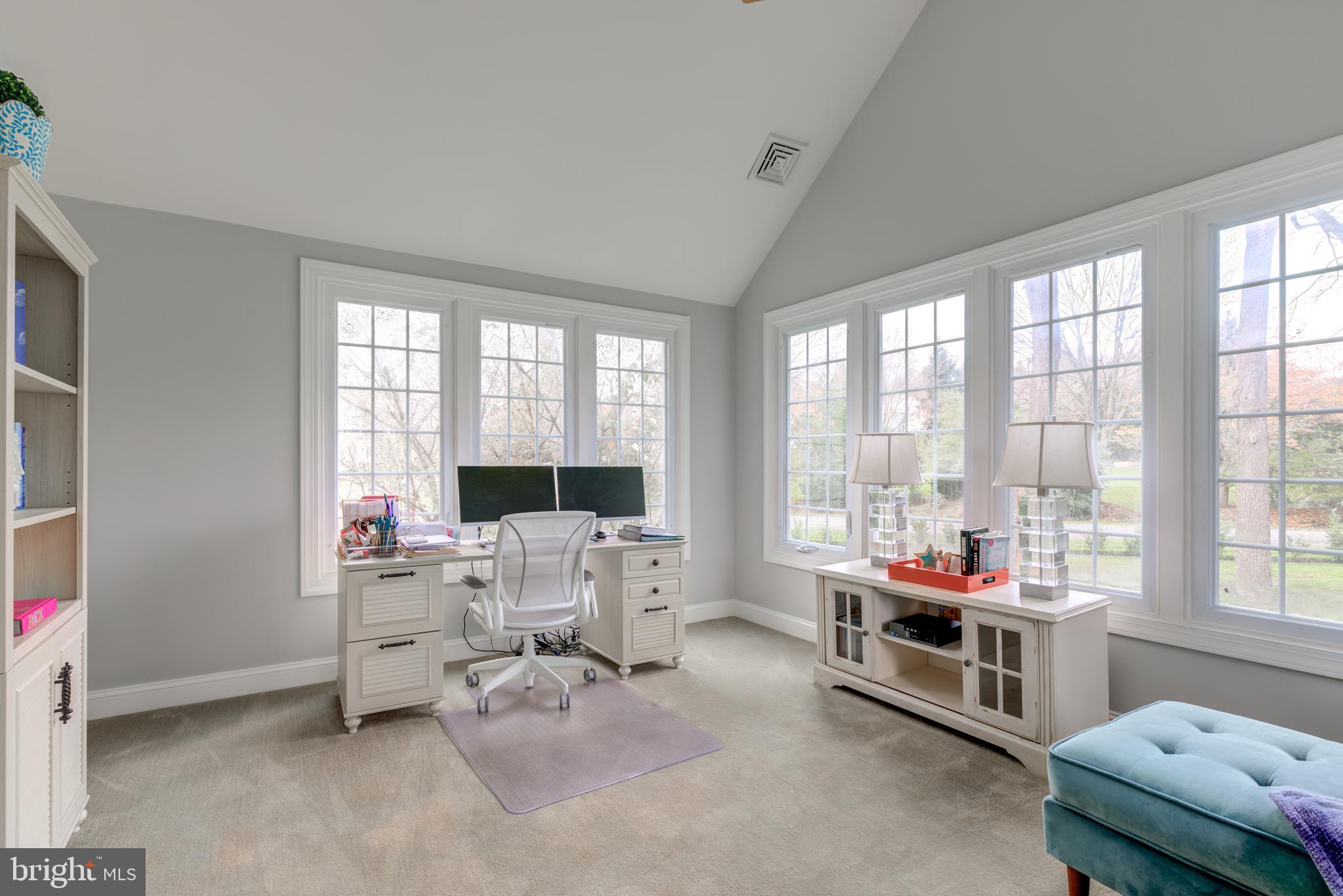 HAMILTON PLACE - Residential