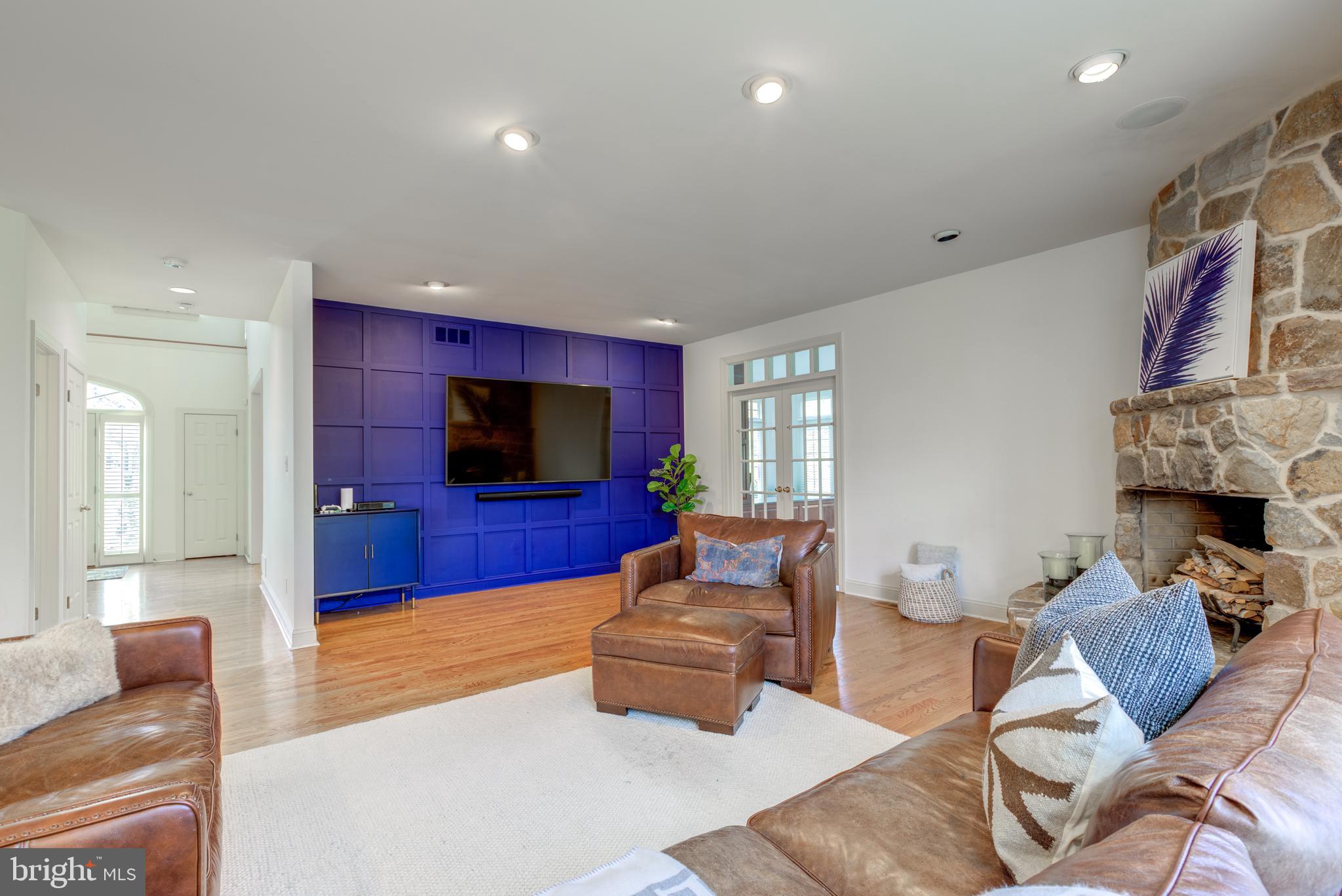 HAMILTON PLACE - Residential