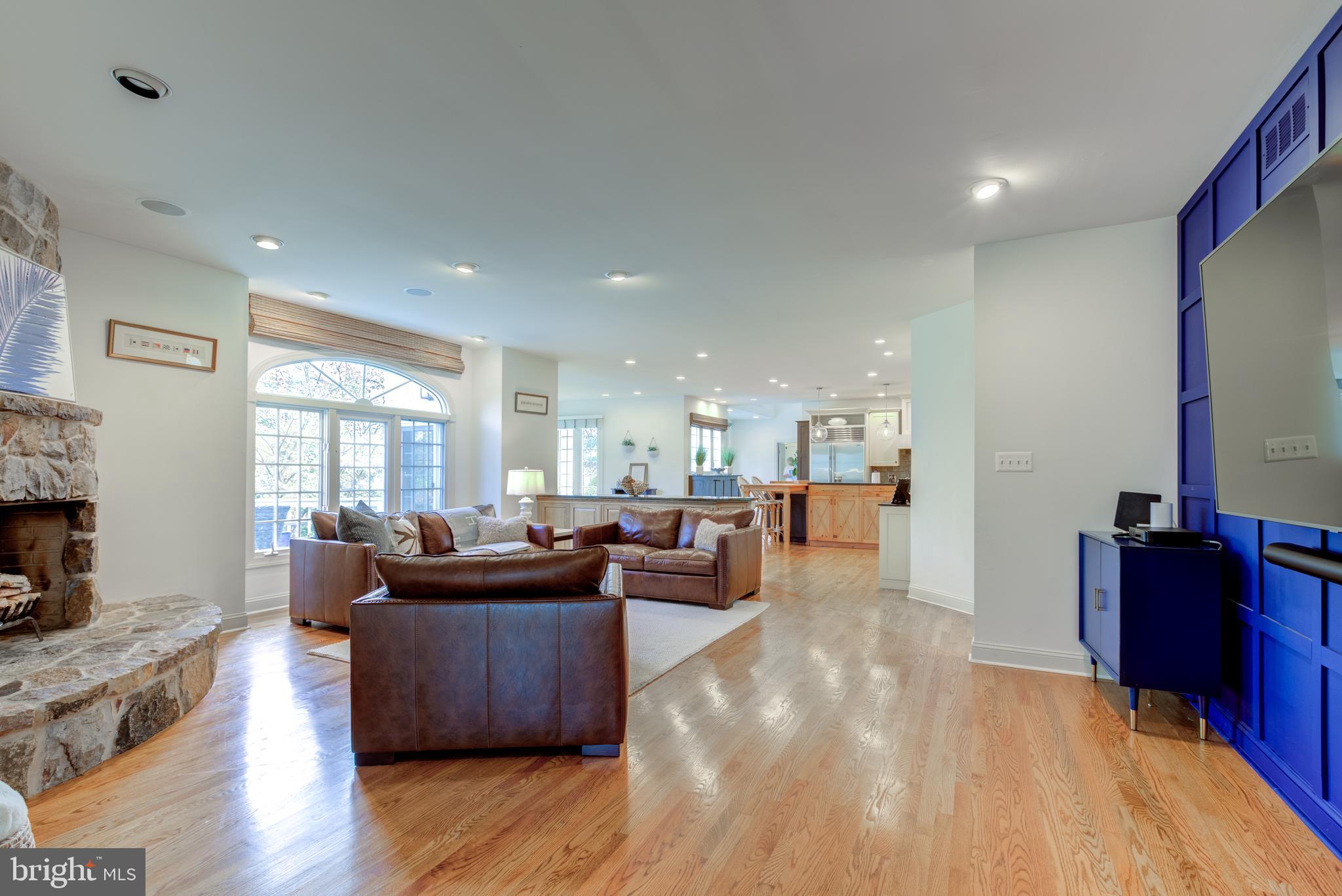 HAMILTON PLACE - Residential