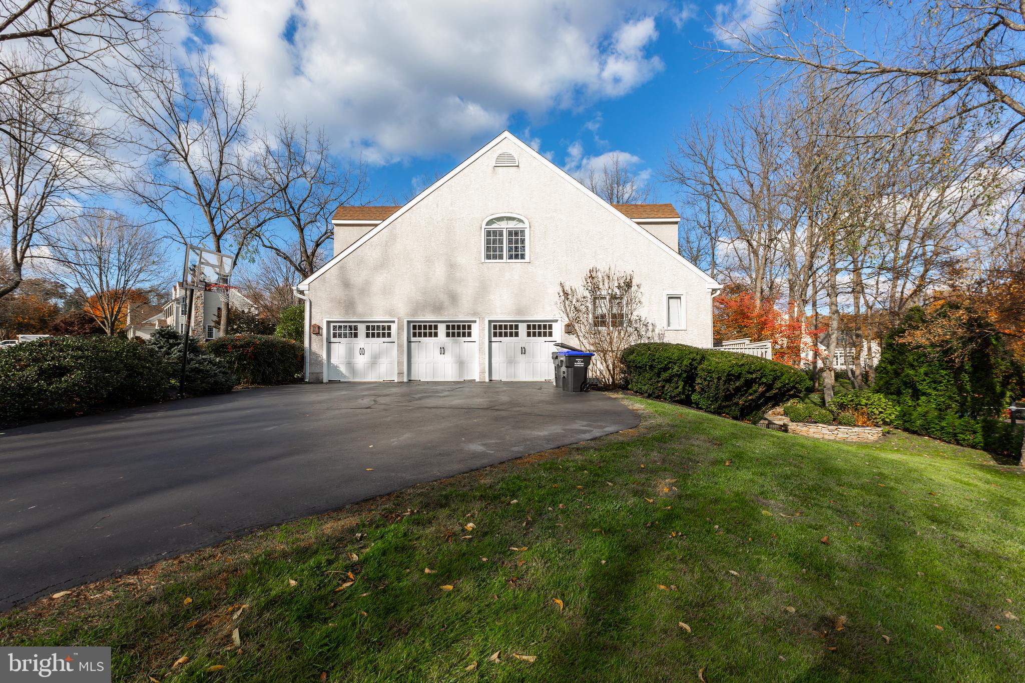 HAMILTON PLACE - Residential