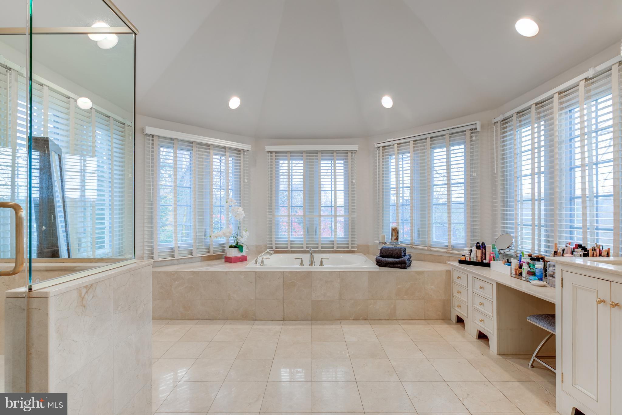 HAMILTON PLACE - Residential