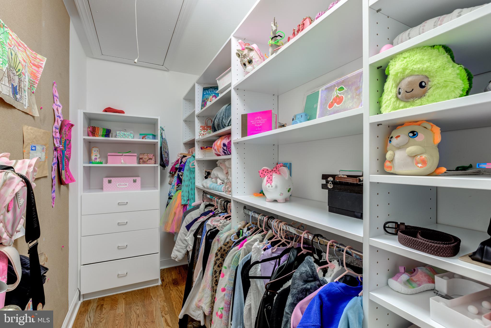 HAMILTON PLACE - Residential