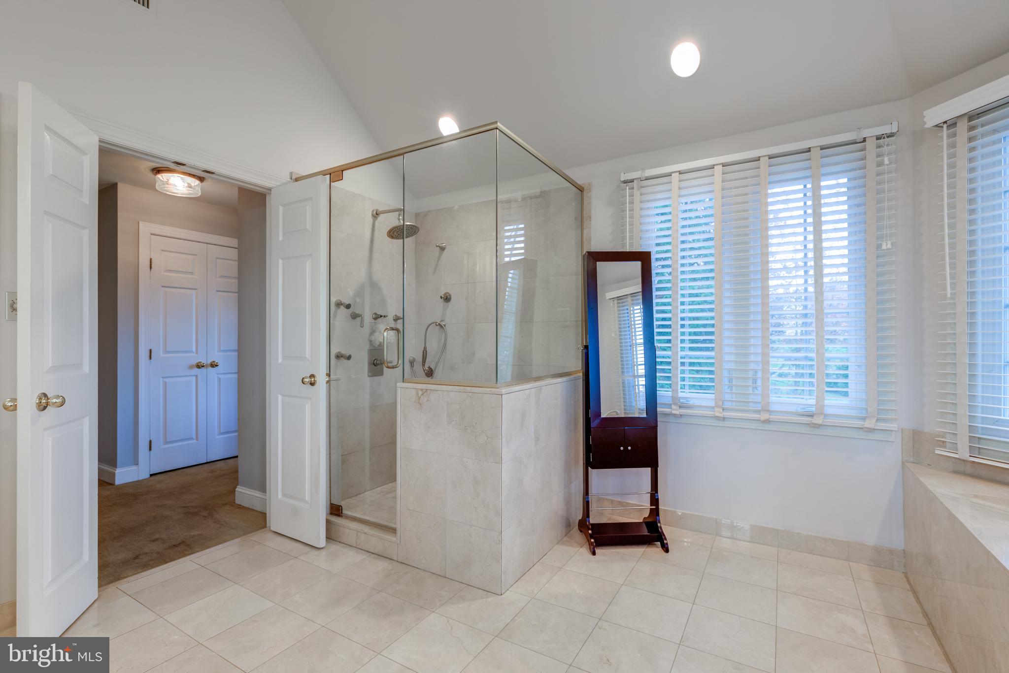 HAMILTON PLACE - Residential