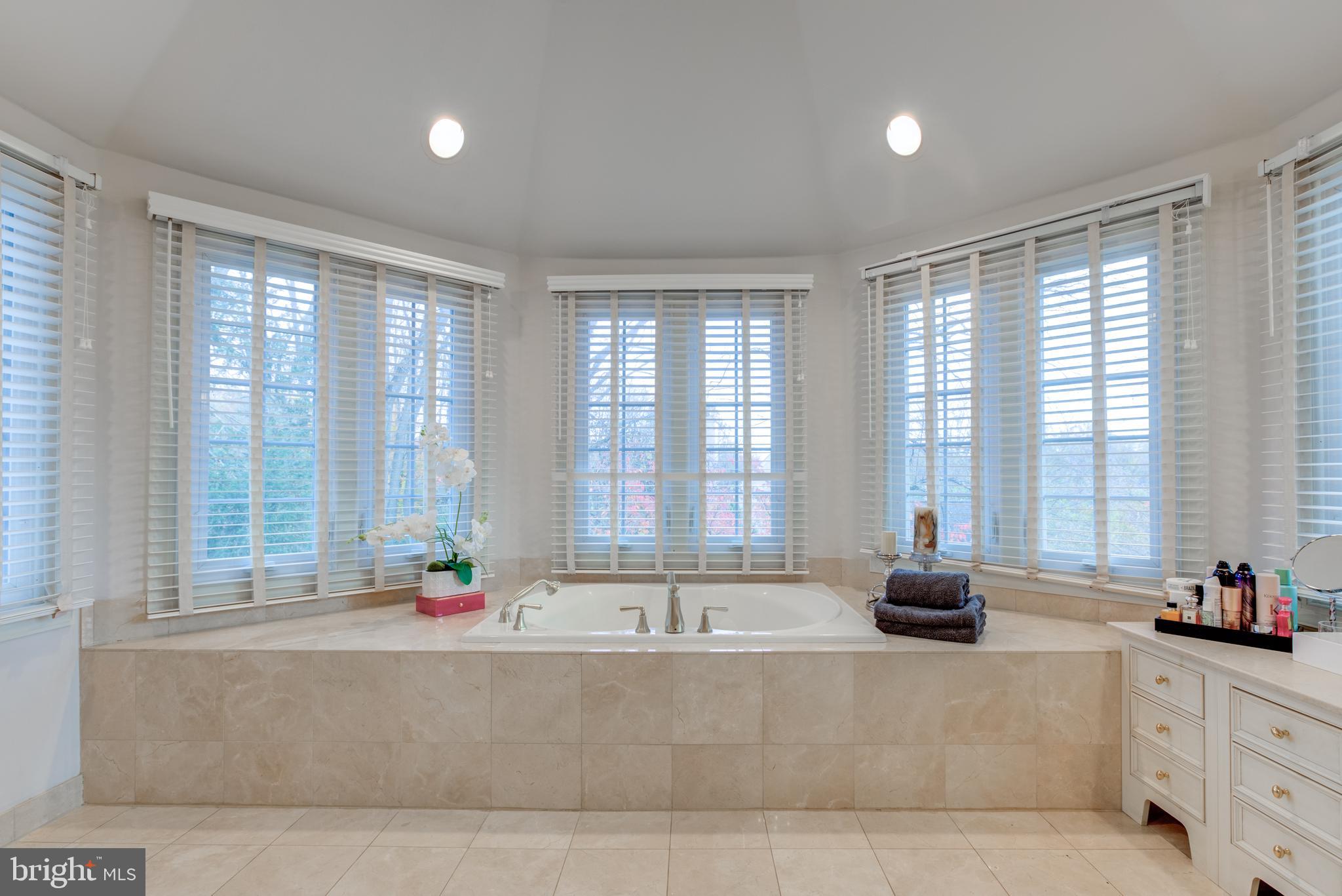 HAMILTON PLACE - Residential