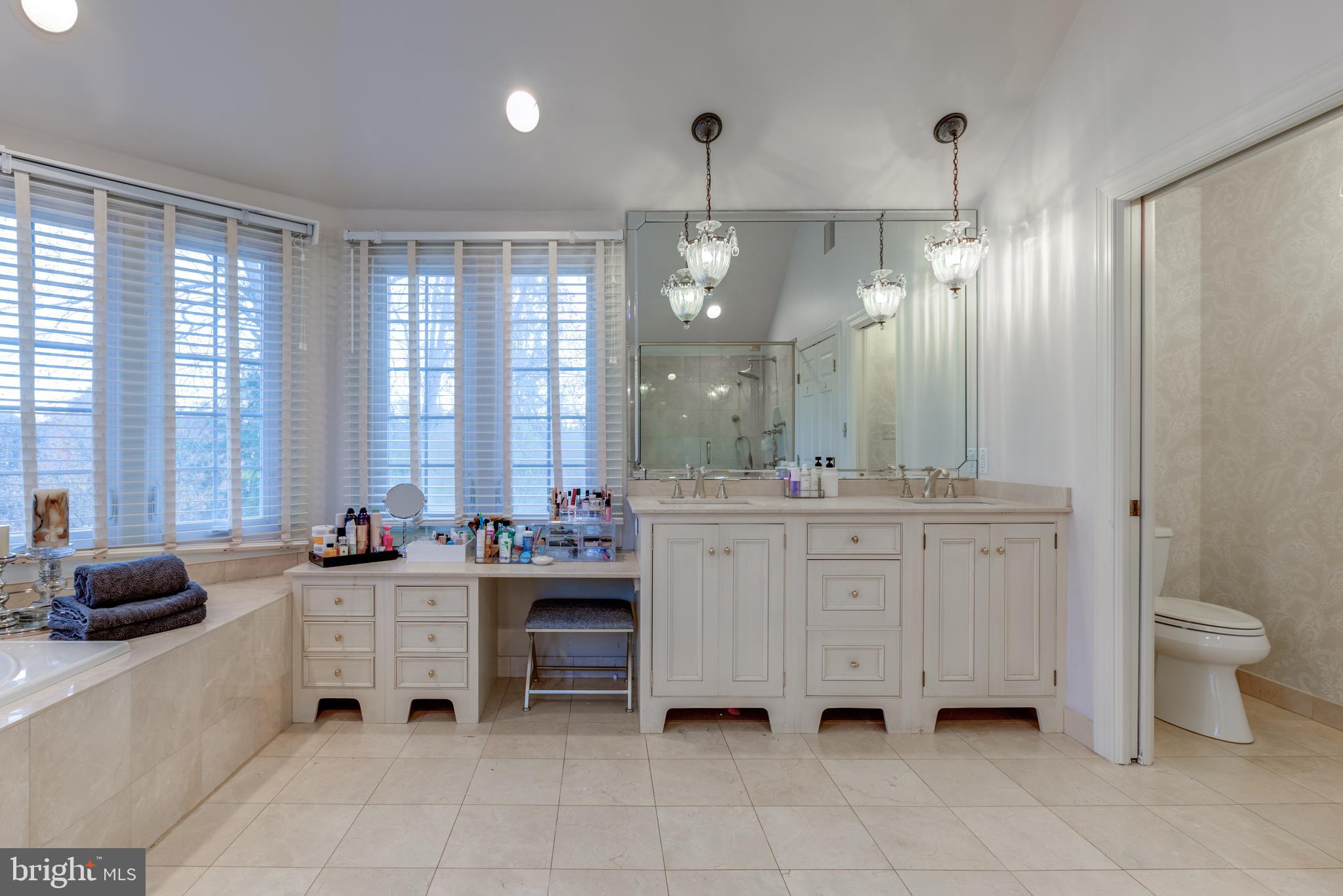 HAMILTON PLACE - Residential