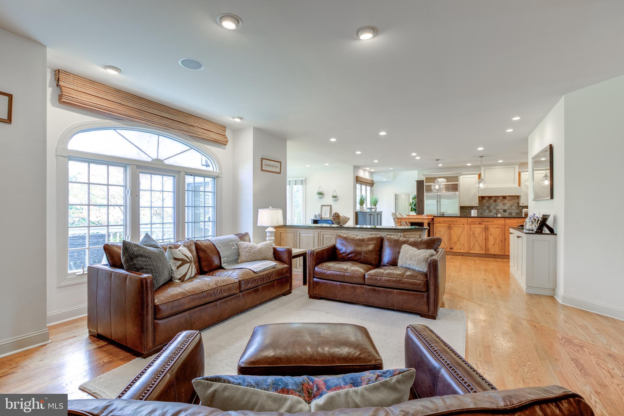 HAMILTON PLACE - Residential