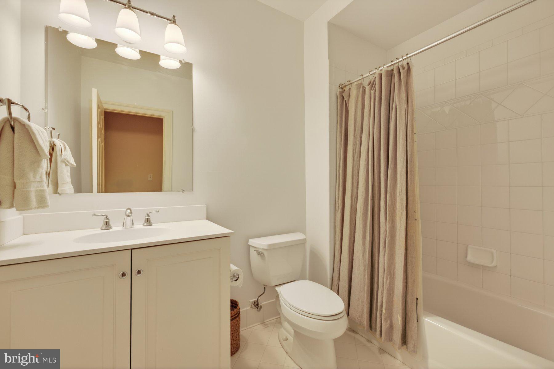 GLEN ECHO - Residential