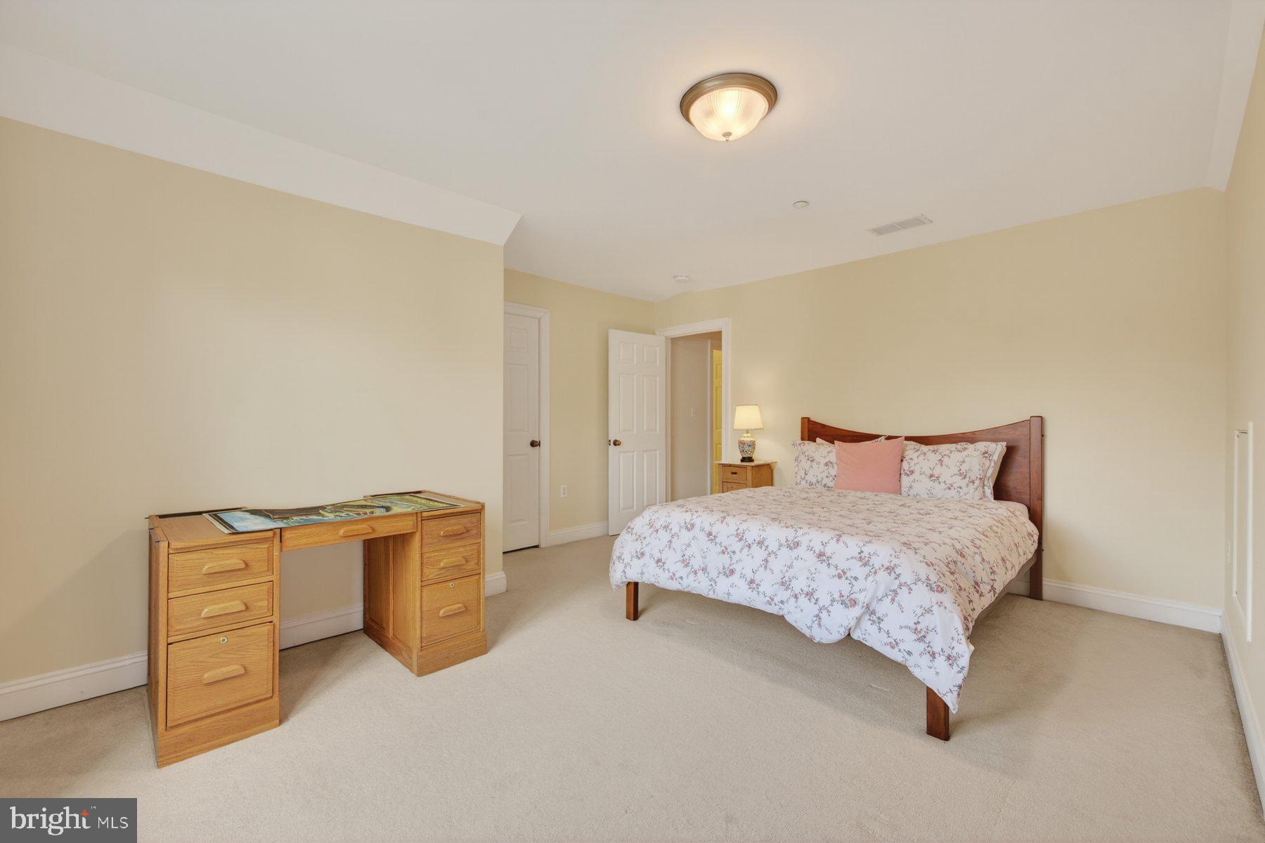 GLEN ECHO - Residential