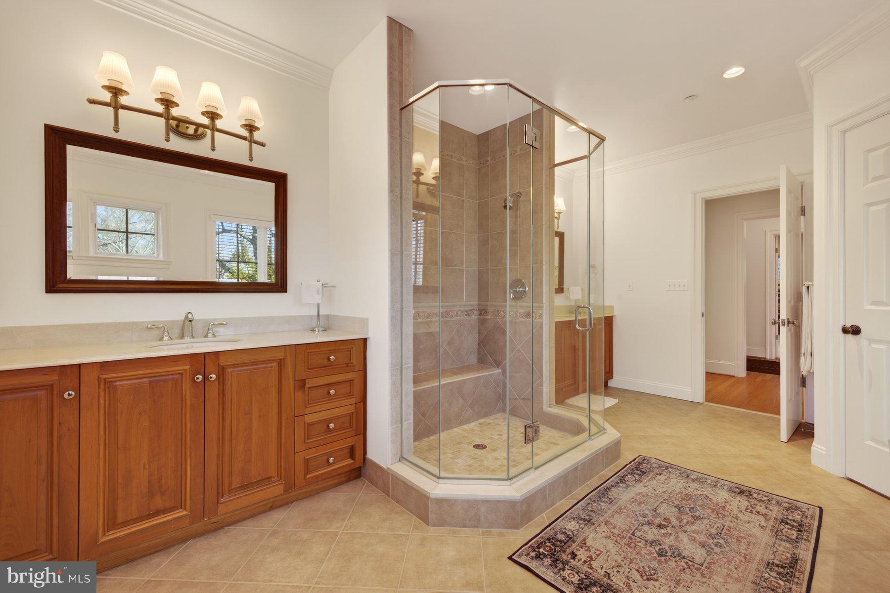 GLEN ECHO - Residential