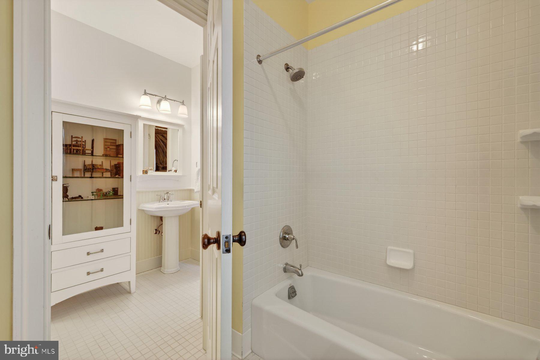 GLEN ECHO - Residential