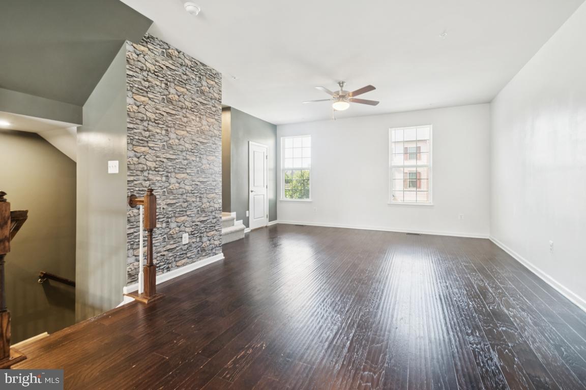 PARKSIDE - Residential