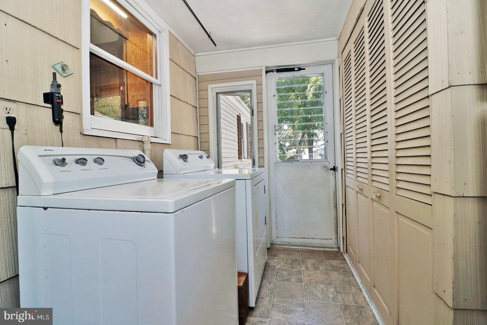 WARETOWN - Residential