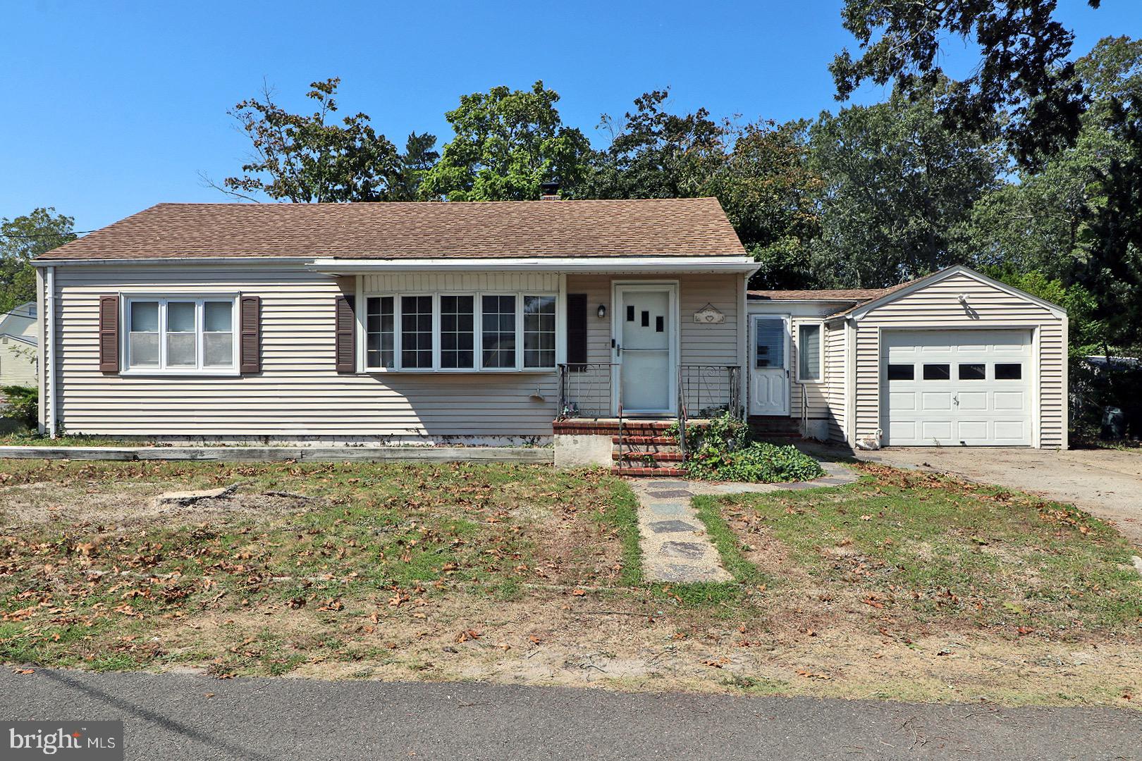 17 PENNSYLVANIA AVENUE