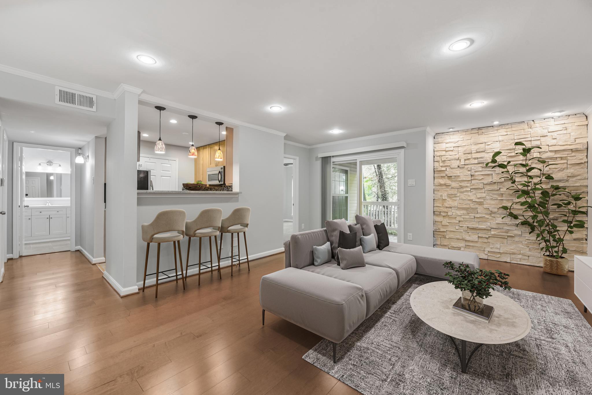 1503 LINCOLN WAY 101B