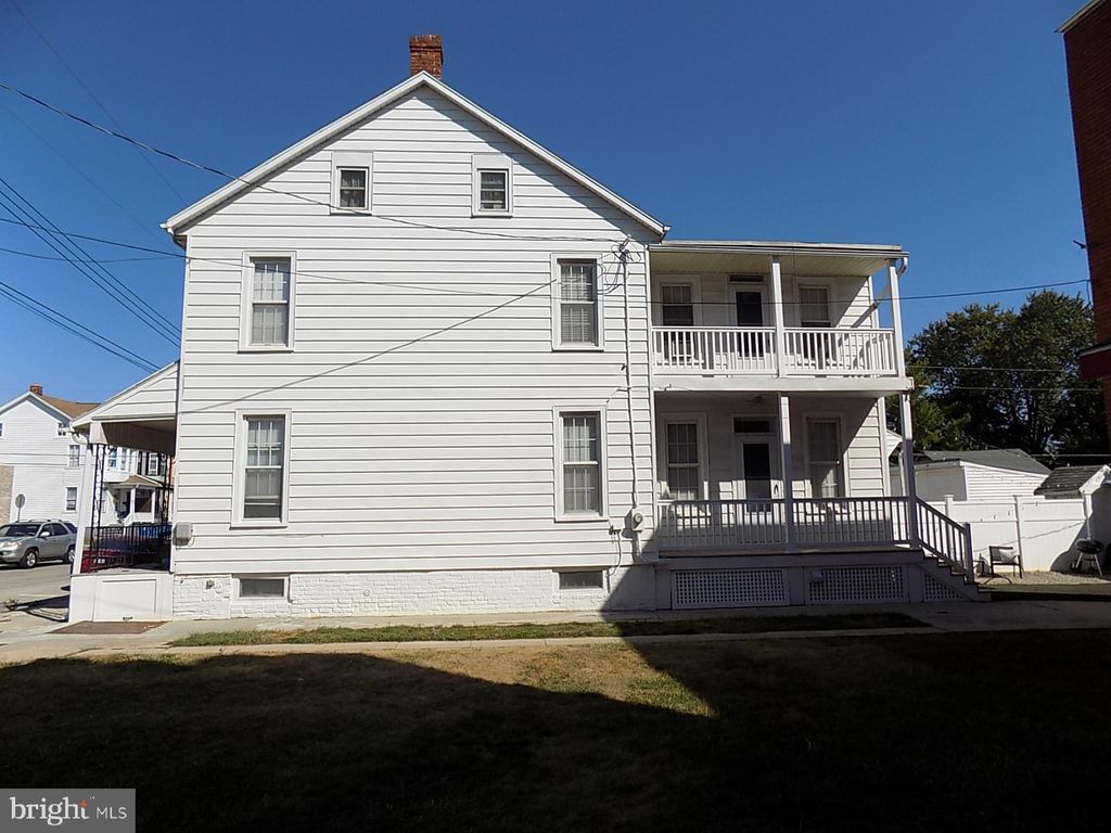 Photo of 19 N Seward Street, YORK, PA 17404 (MLS # PAYK2090042)
