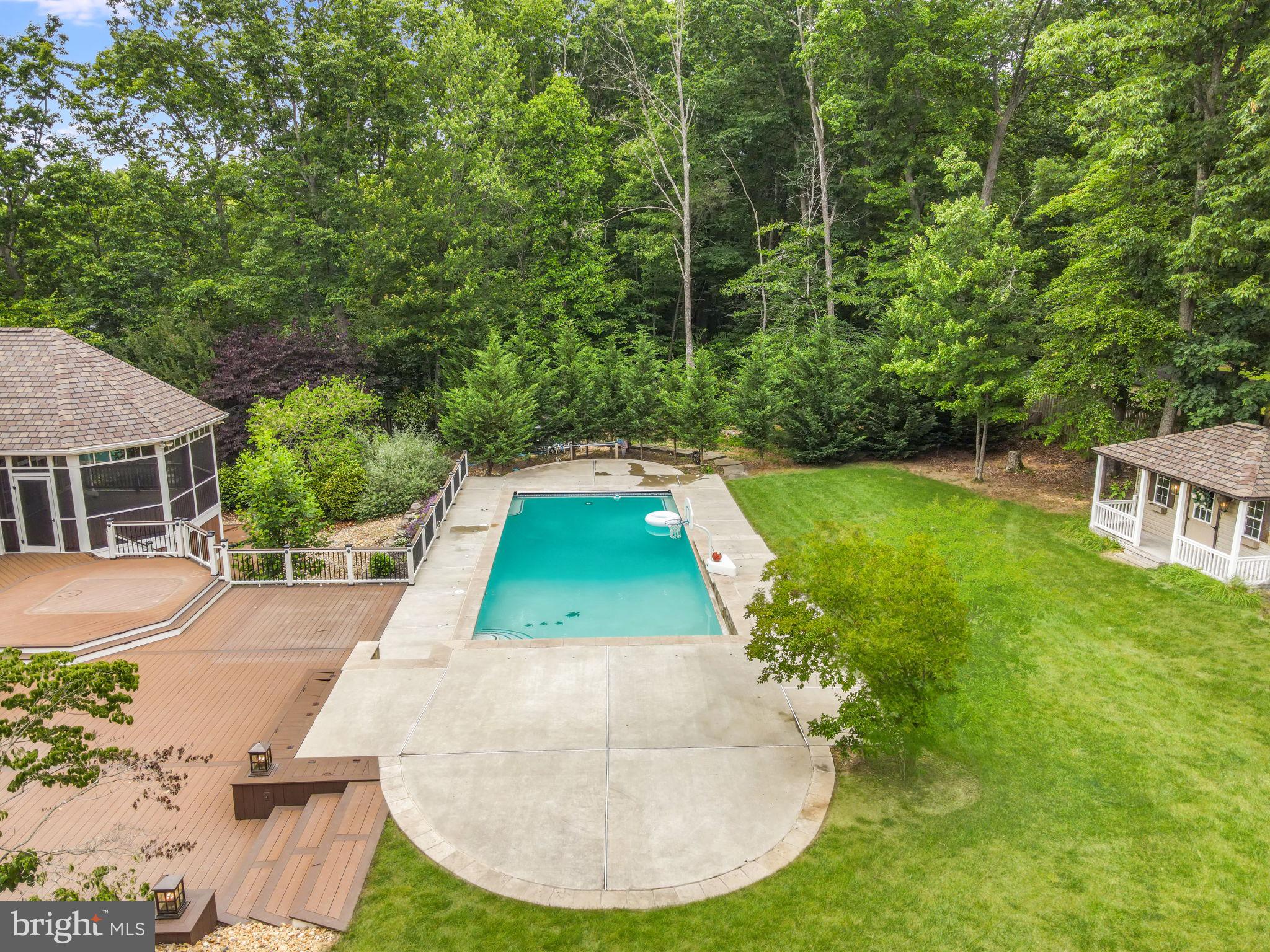 CANNON BLUFF ESTATES - Residential