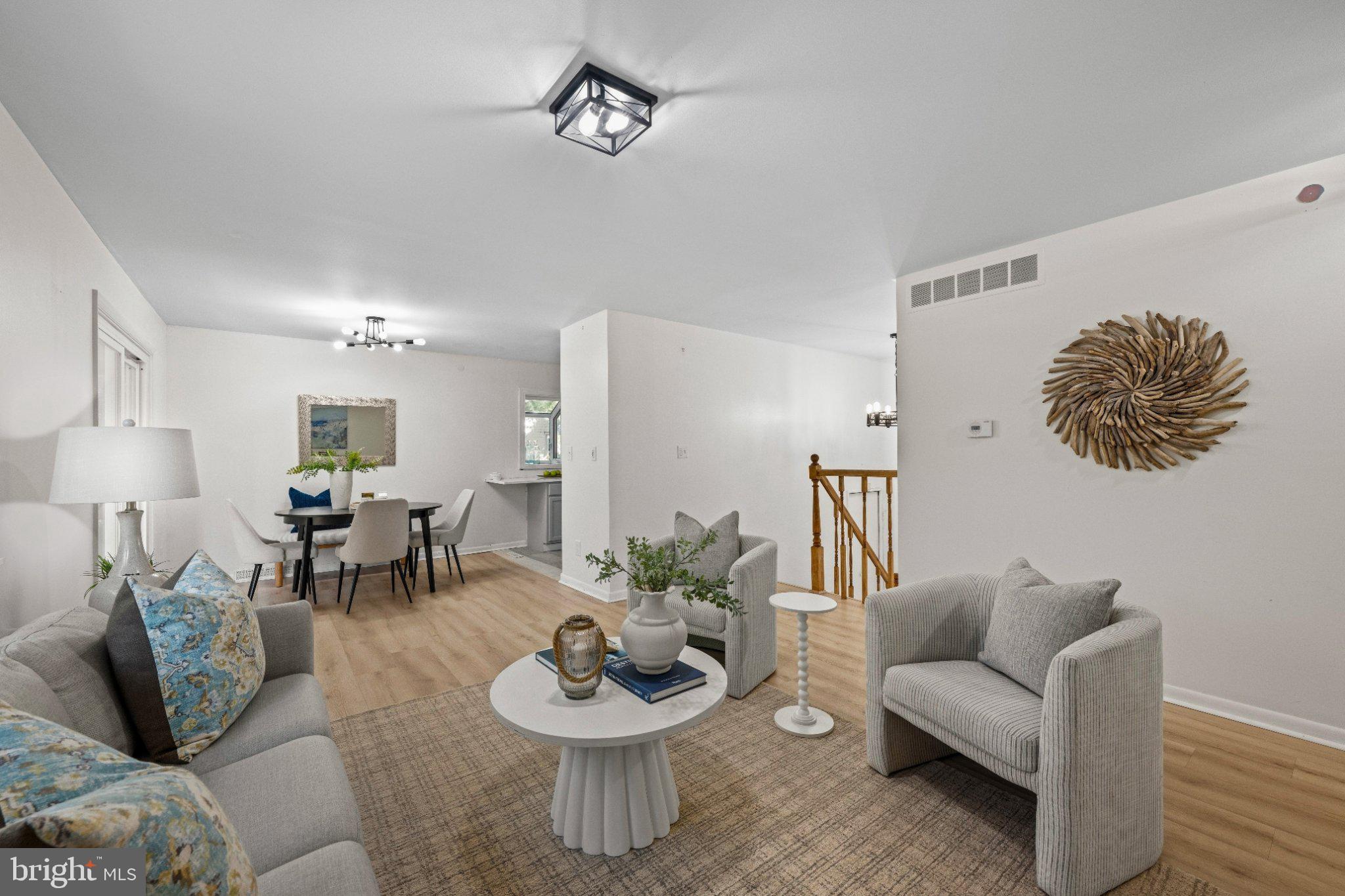 876 WINDSONG DRIVE
