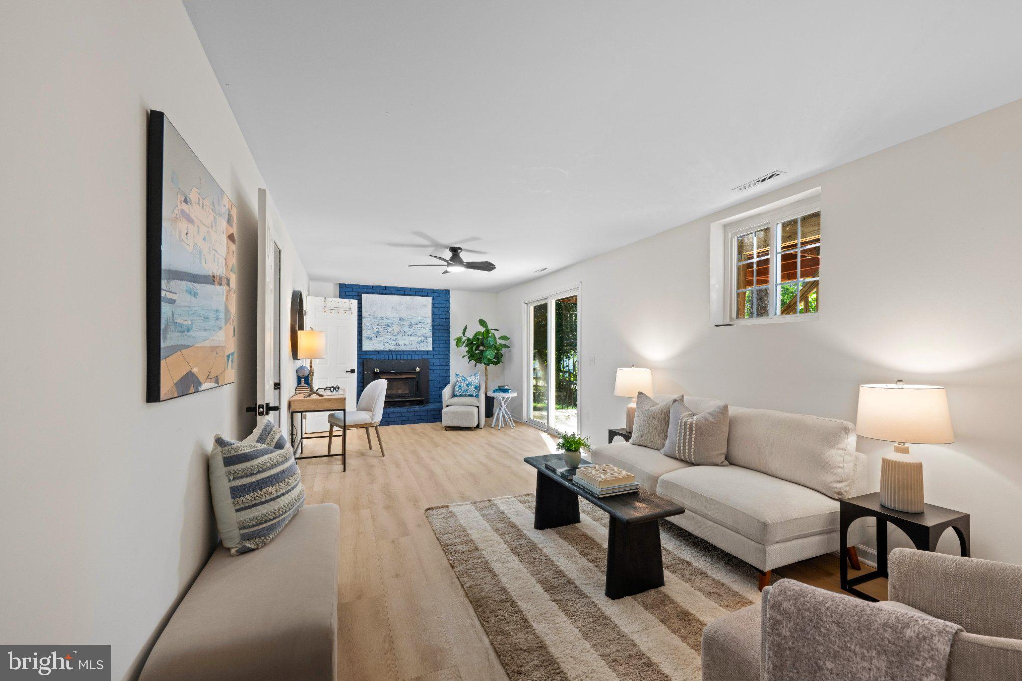 876 WINDSONG DRIVE