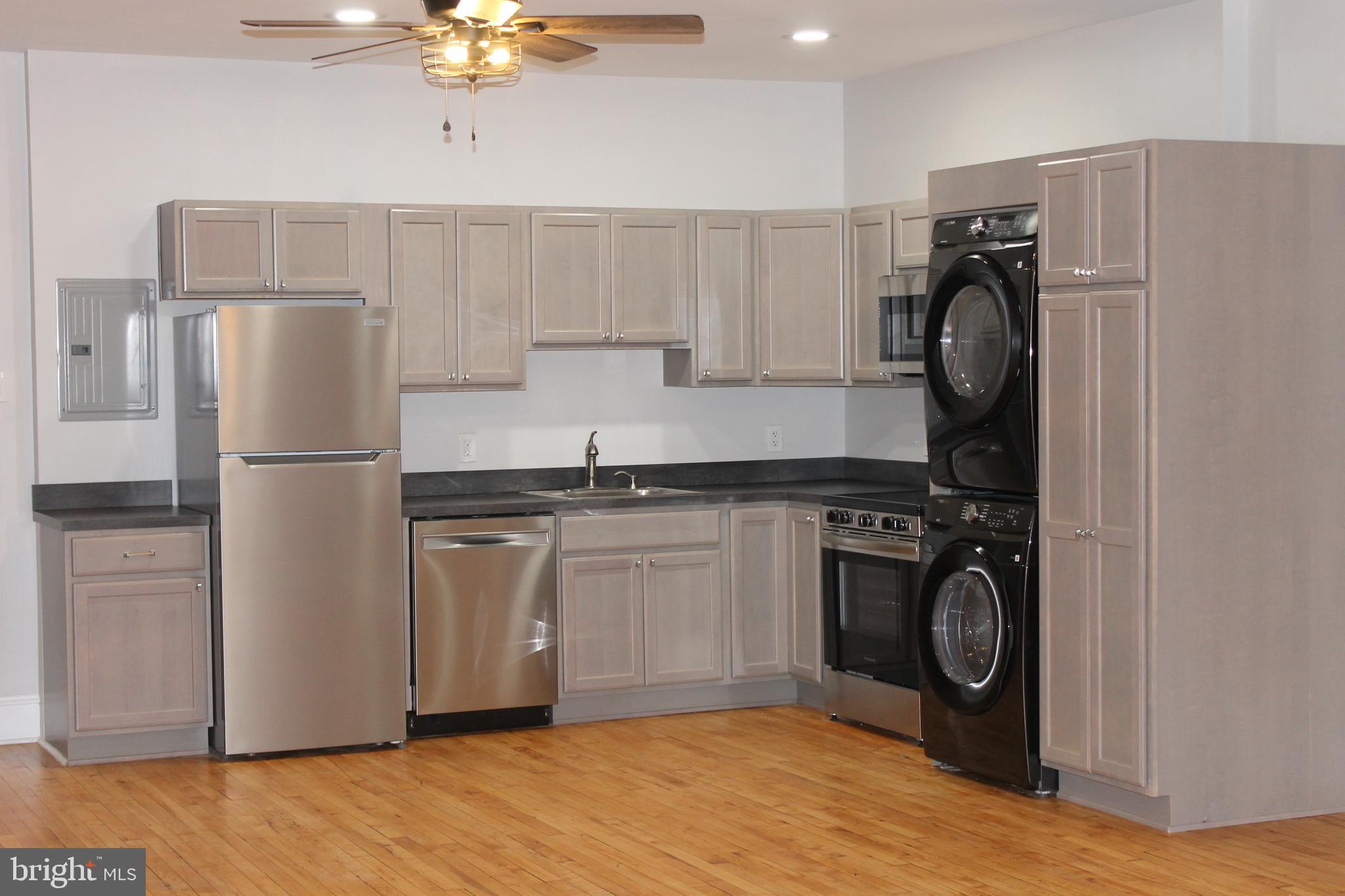 000 - Residential Lease