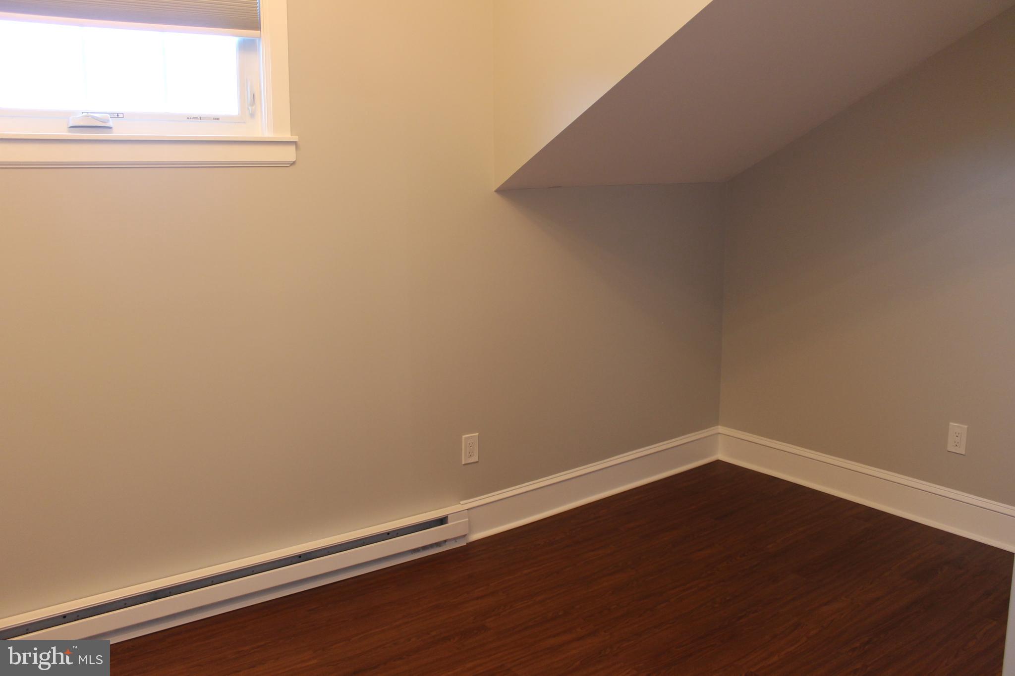 000 - Residential Lease