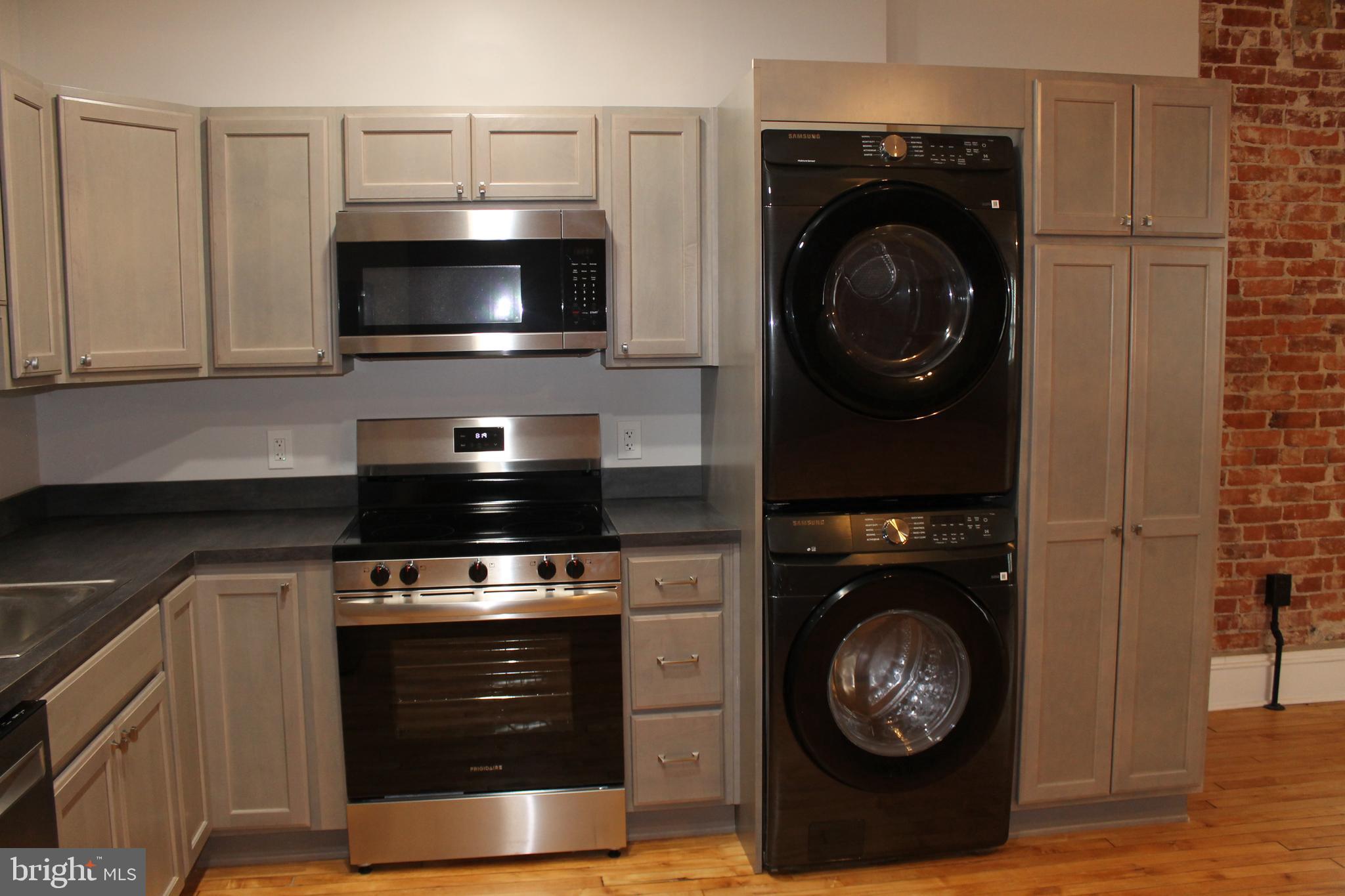 000 - Residential Lease