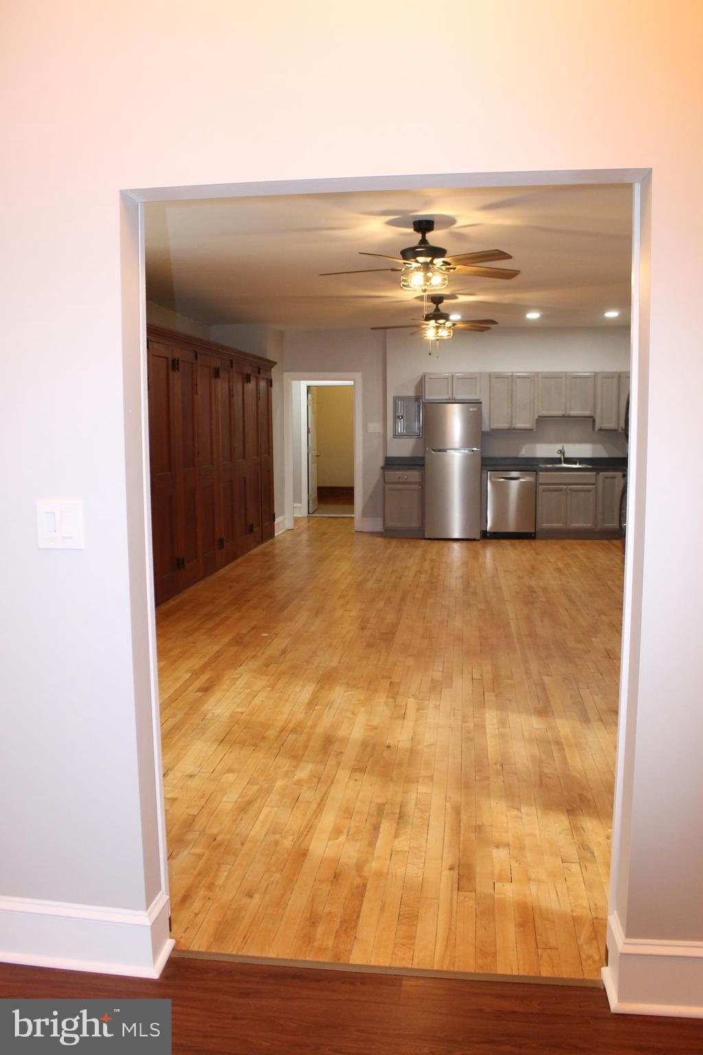 000 - Residential Lease