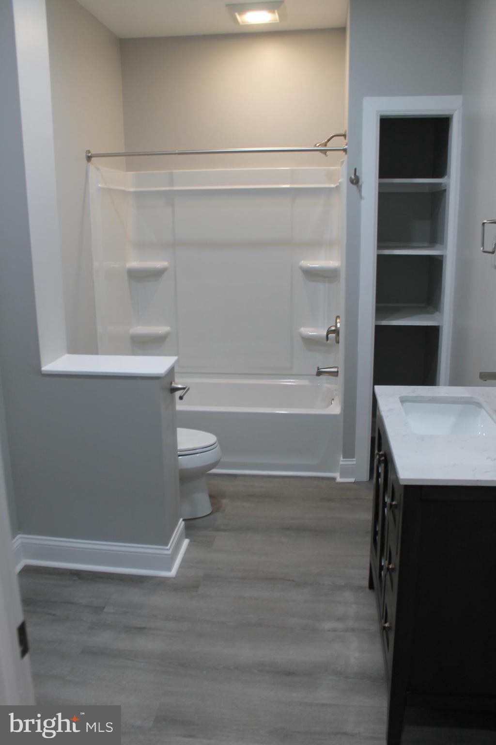 000 - Residential Lease