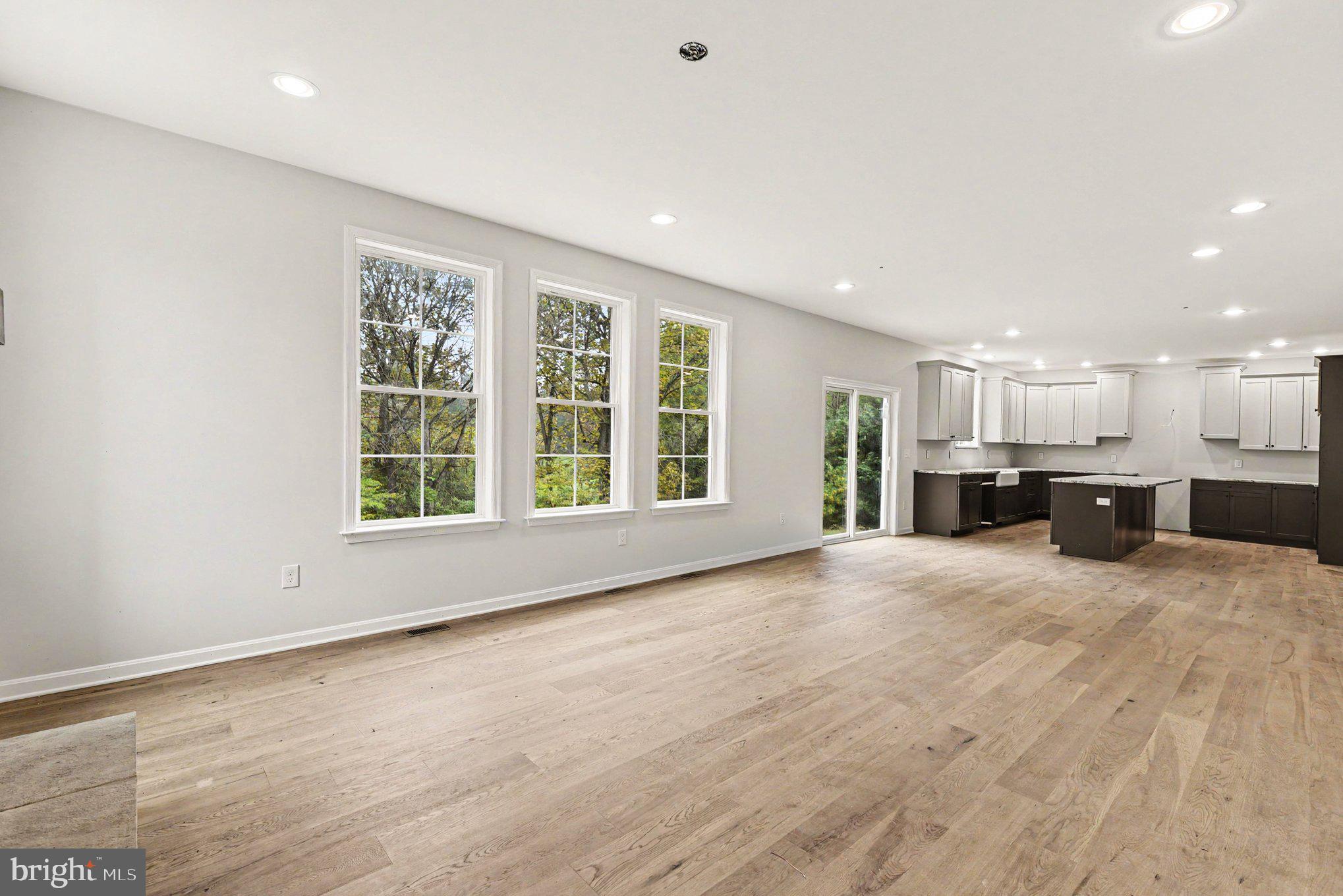 2302 ARTHURS WOODS DRIVE