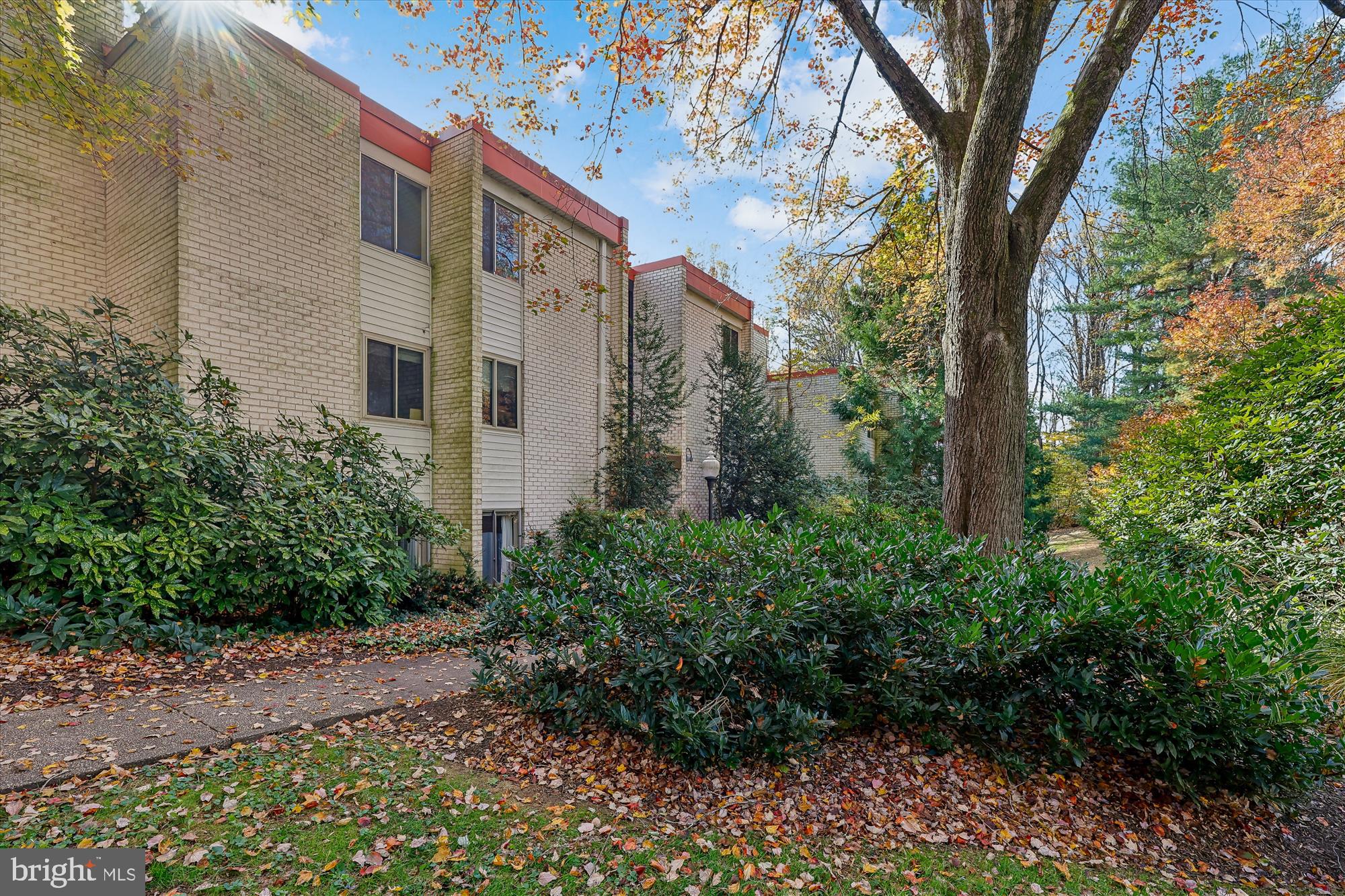 NORTH CREEK VILLAS - Residential