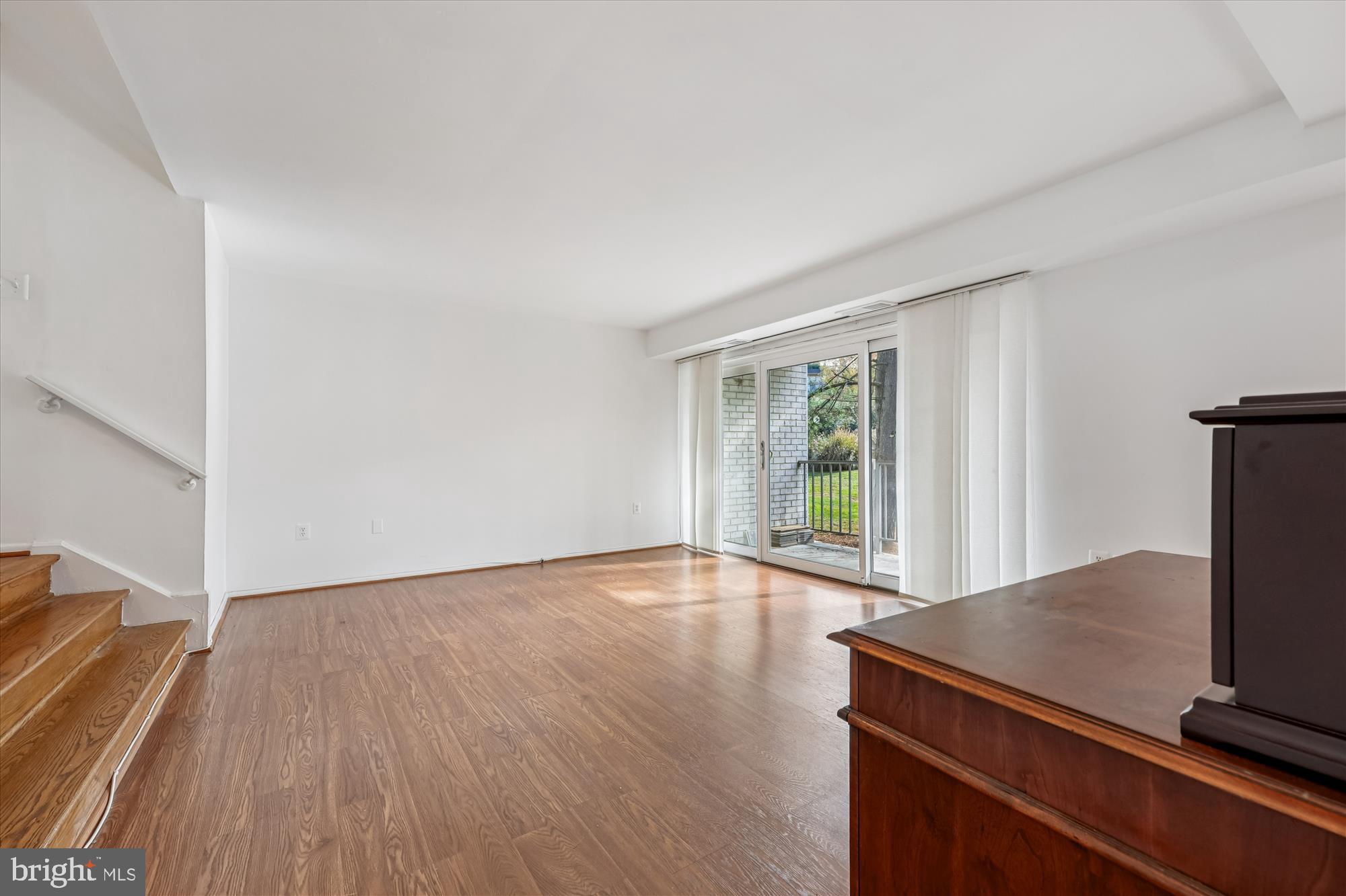 NORTH CREEK VILLAS - Residential