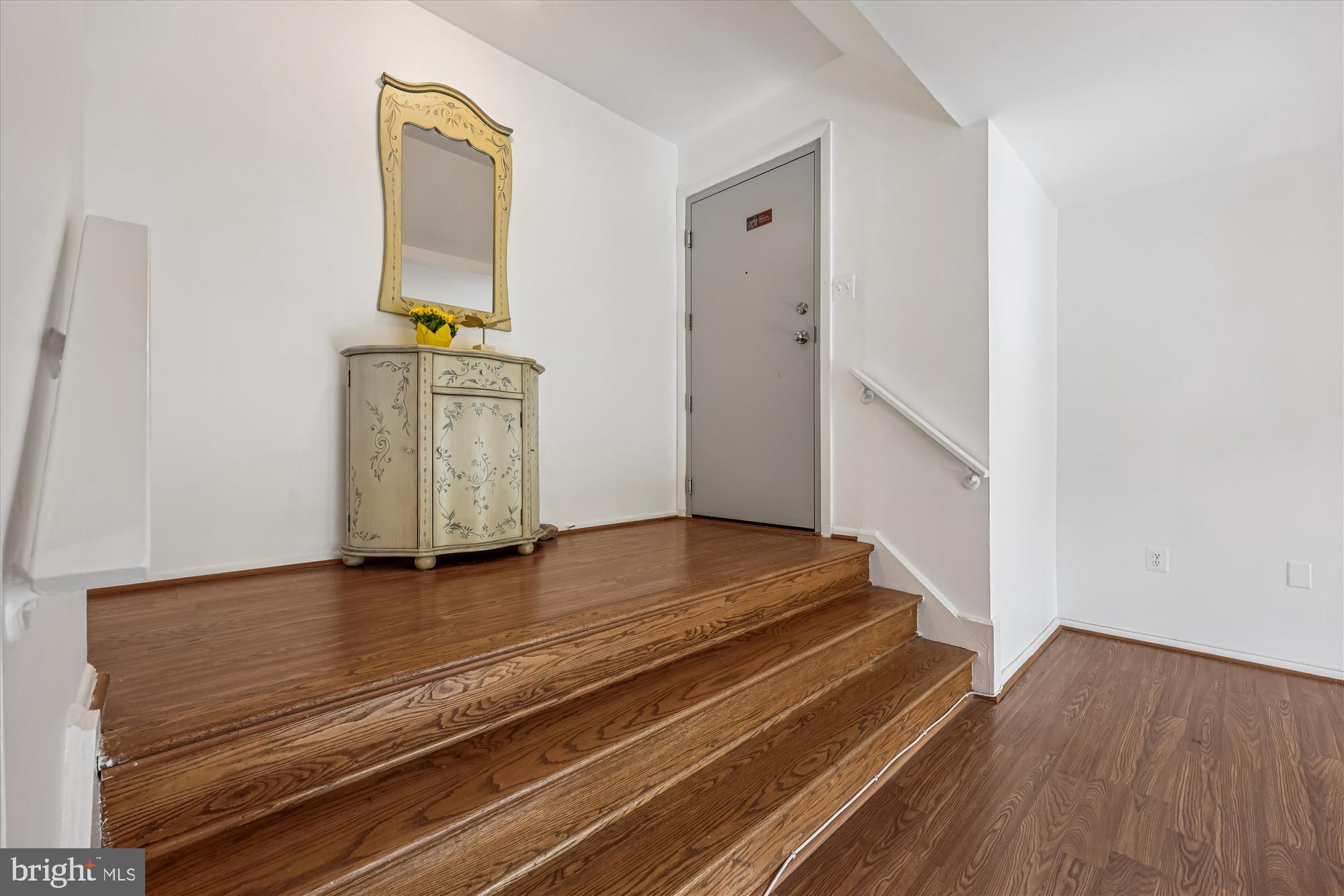 NORTH CREEK VILLAS - Residential