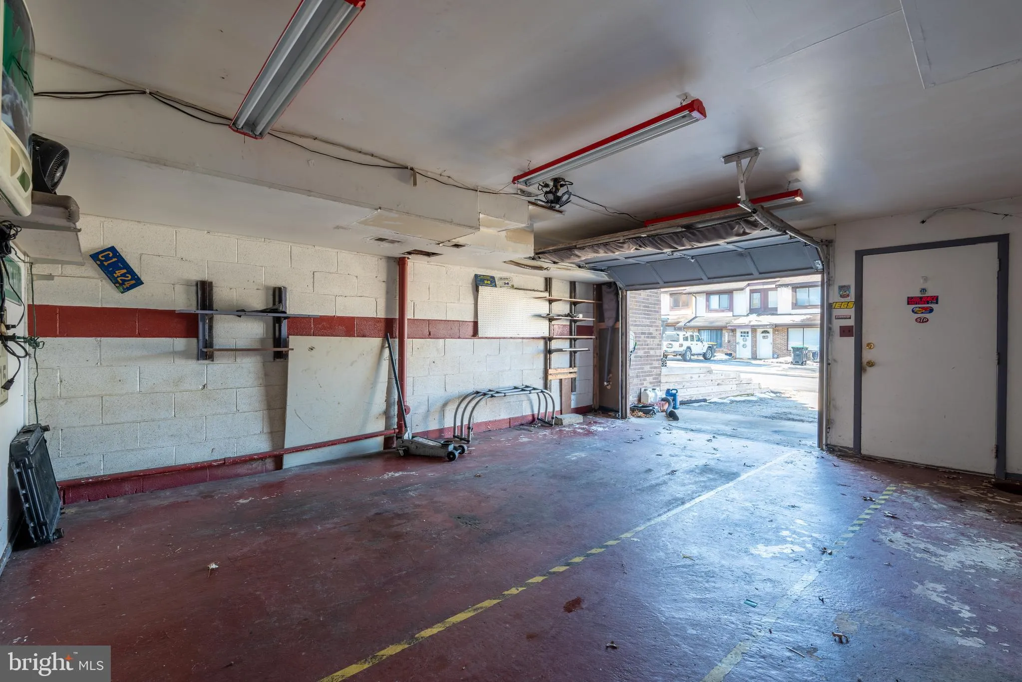 Wilmington, Delaware 19808, United States, 3 Bedrooms Bedrooms, ,2 BathroomsBathrooms,Residential,Pending,16845