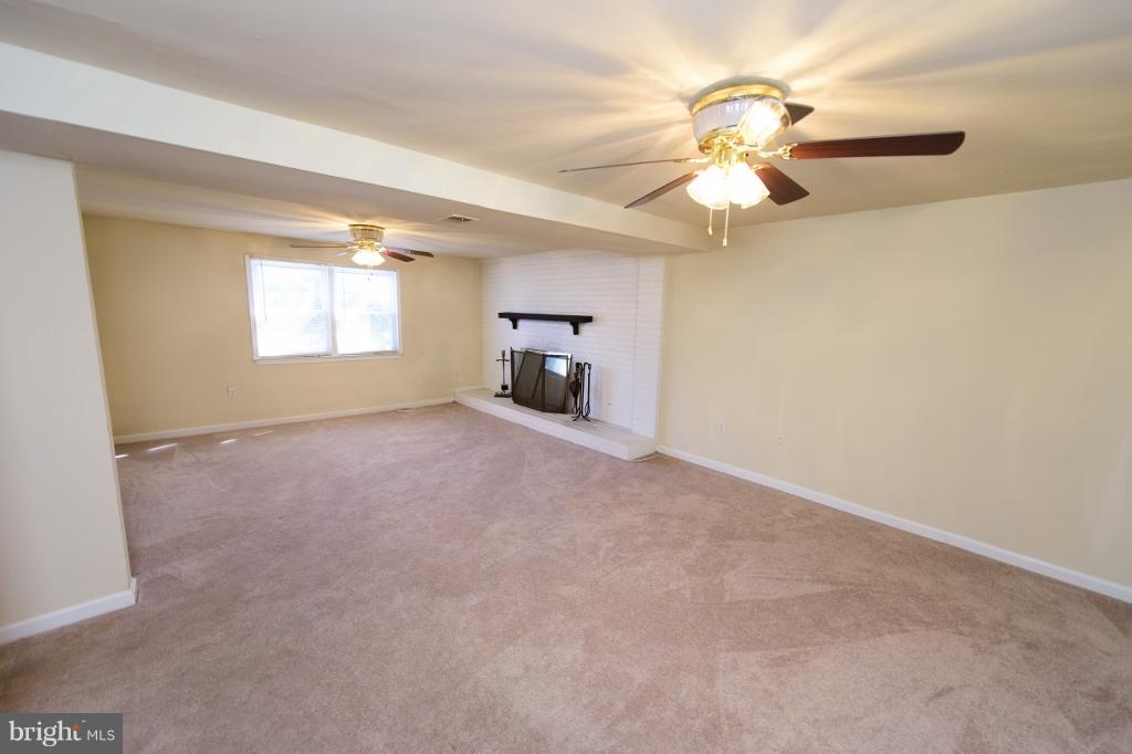 DALE CITY - Residential Lease