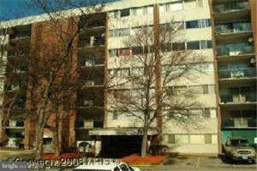 Great Investment Property. Condo fees include all utilities. Unit is on the Main Floor. It is within walking distance to Metro StationThere is a monthly special assessment fee of $100Combo lock