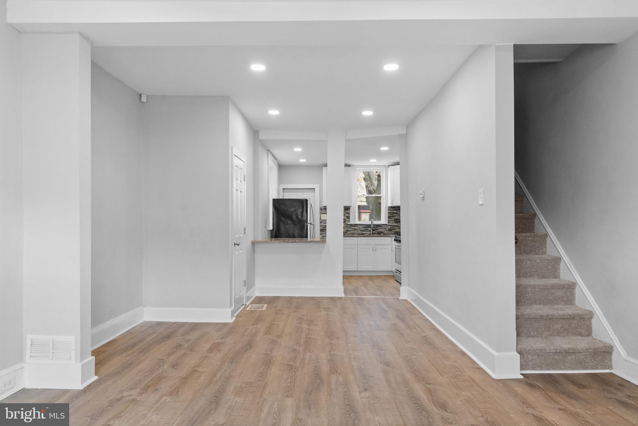 WEST OAK LANE - Residential