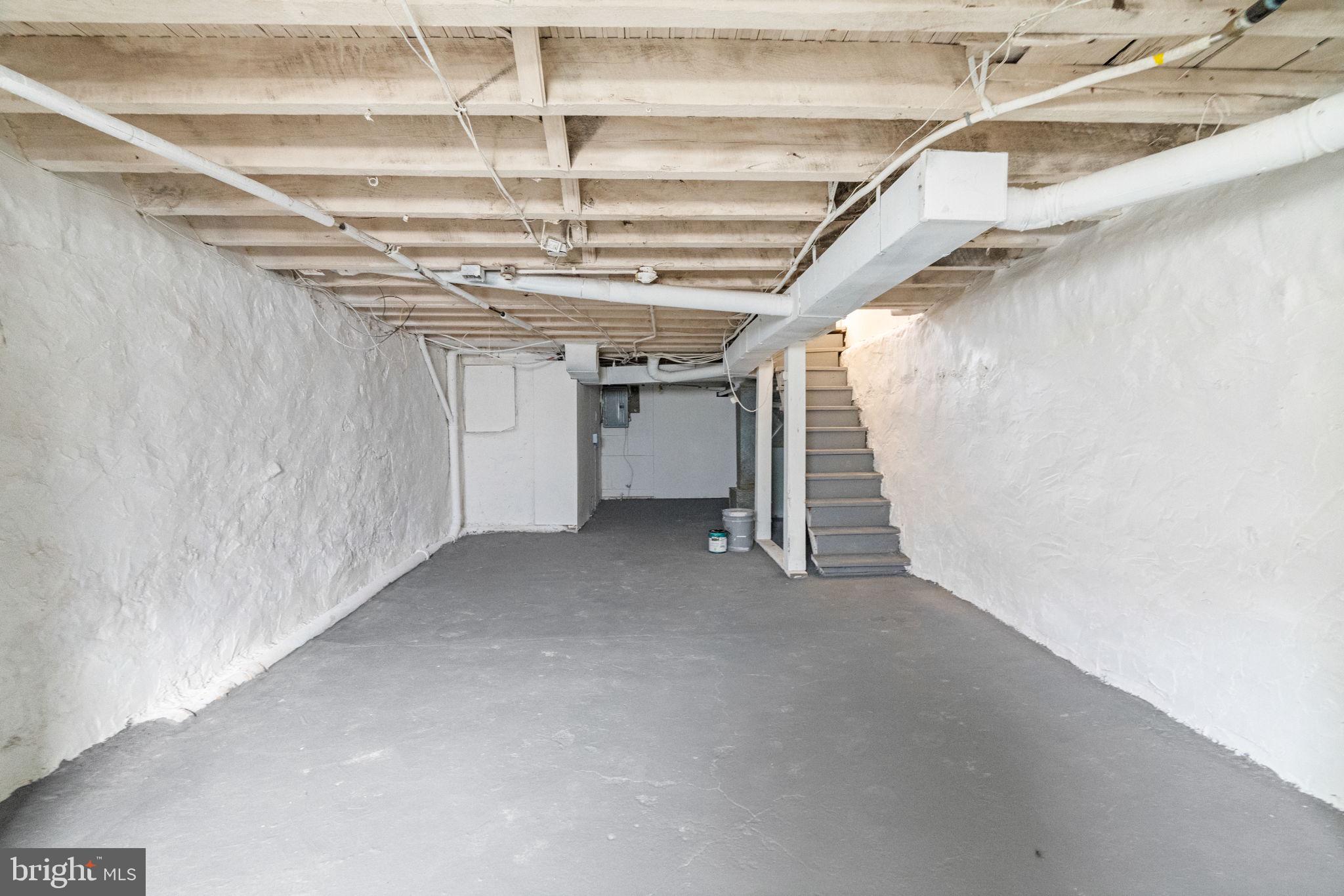 WEST OAK LANE - Residential