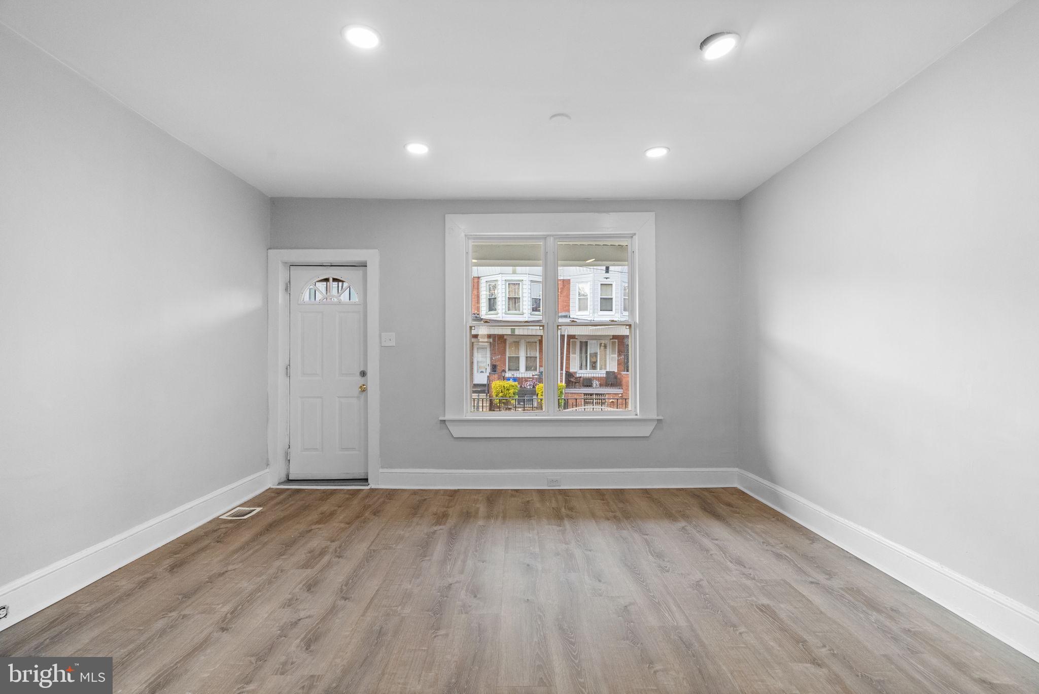 WEST OAK LANE - Residential