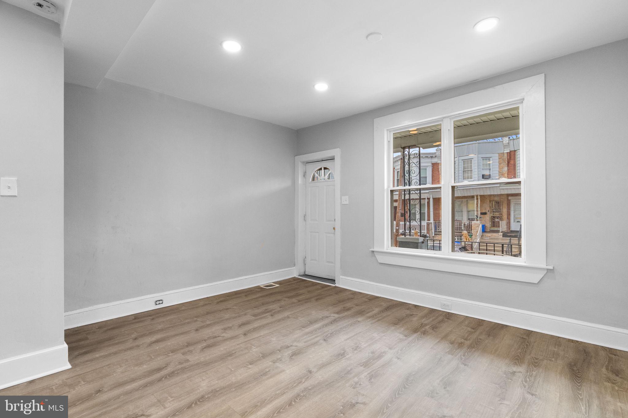 WEST OAK LANE - Residential