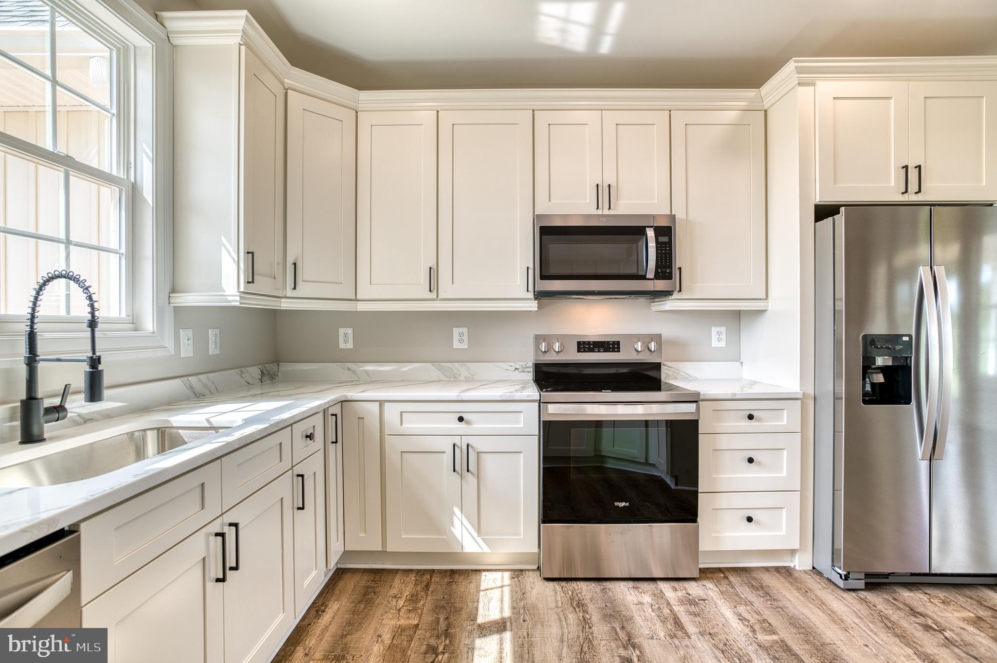 LANDS END AT LAKE ANNA - Residential